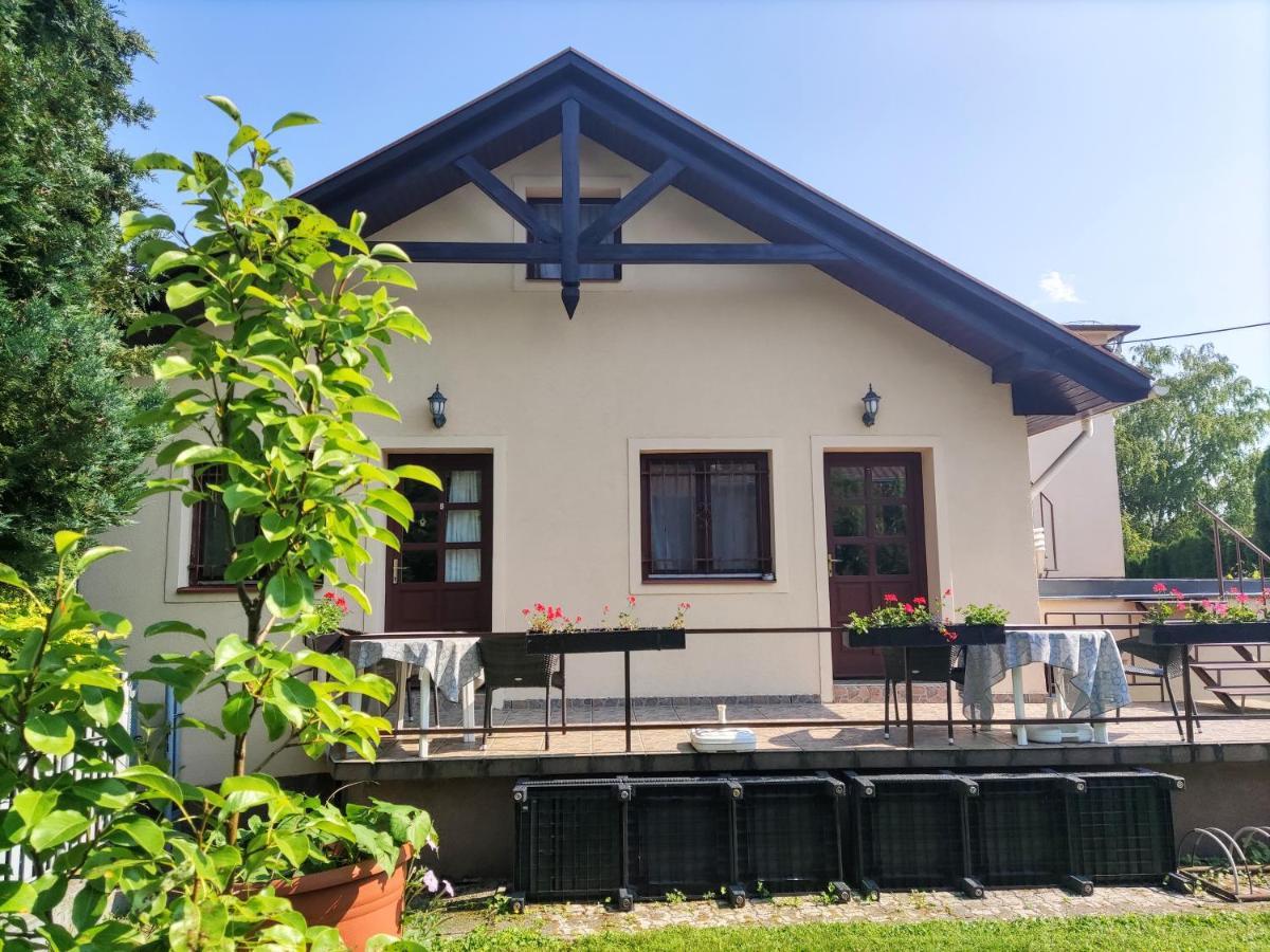 Feszek Apartmanhaz Vonyarcvashegy Luaran gambar
