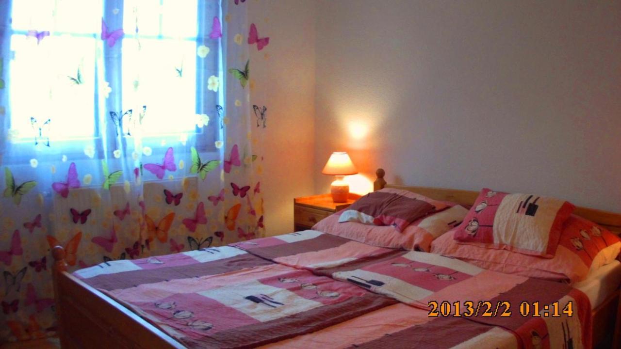 Feszek Apartmanhaz Vonyarcvashegy Luaran gambar