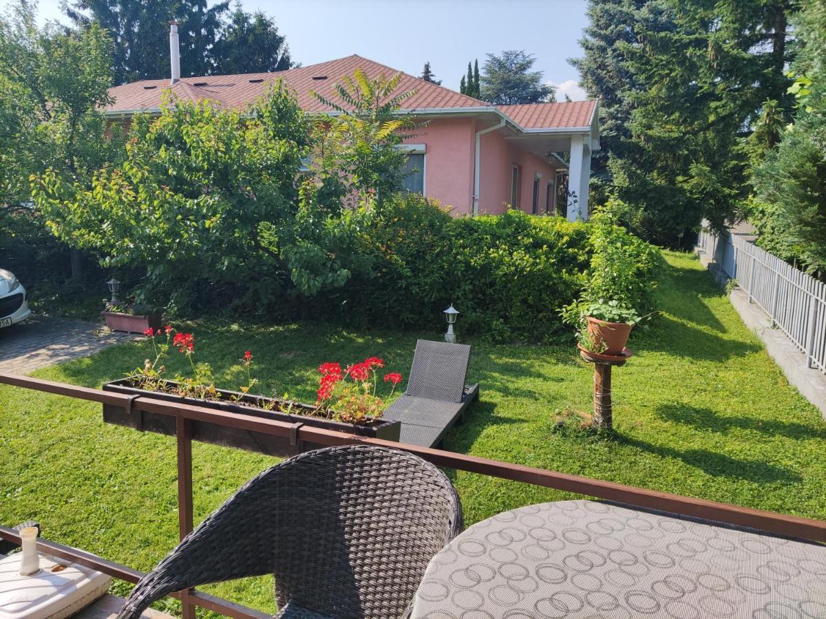 Feszek Apartmanhaz Vonyarcvashegy Luaran gambar
